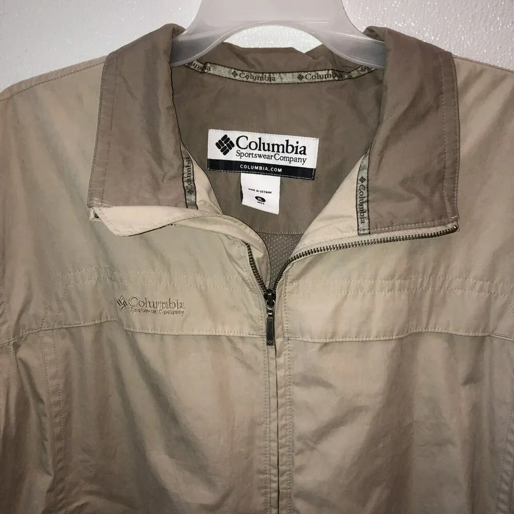 Columbia Sportswear Mens Large Khaki Vented Full-Zip Jacket Size L Spots